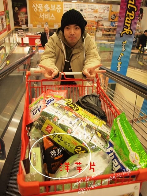 [韓國] 首爾新年寒冬之旅。滿床必買戰利品分享來囉!!!!!!—保養、美妝、零食