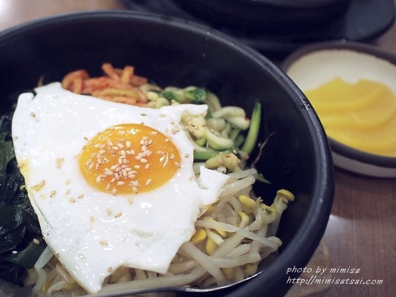 [韓國] 釜山必吃的大眾美食-友情石鍋拌飯우정 돌솥비빔밥전문점