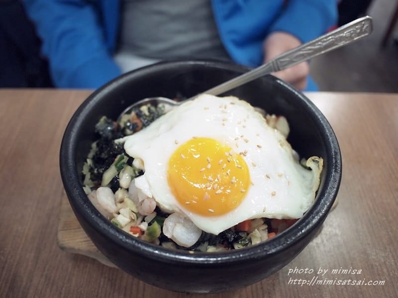 [韓國] 釜山必吃的大眾美食-友情石鍋拌飯우정 돌솥비빔밥전문점