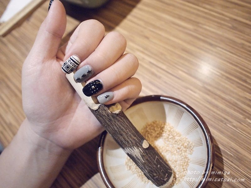 [光療] 幾合圖騰 x 鉚釘風光療指甲。新竹粉粉美甲工作室