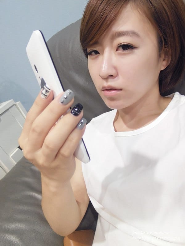 [光療] 幾合圖騰 x 鉚釘風光療指甲。新竹粉粉美甲工作室