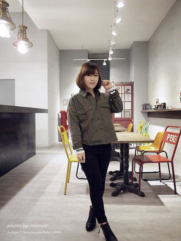 [分享] FE’CHA 露肩傘狀毛衣、短版襯衫、條紋T-shirt