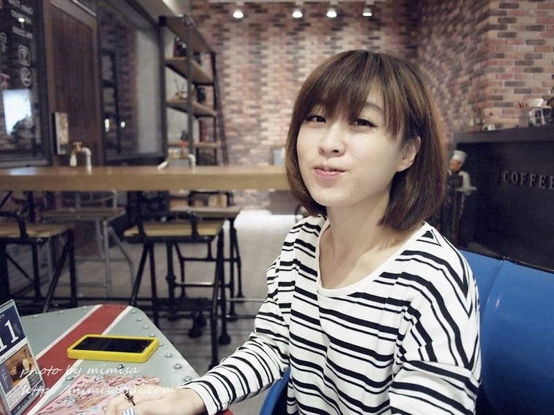 [分享] FE’CHA 露肩傘狀毛衣、短版襯衫、條紋T-shirt