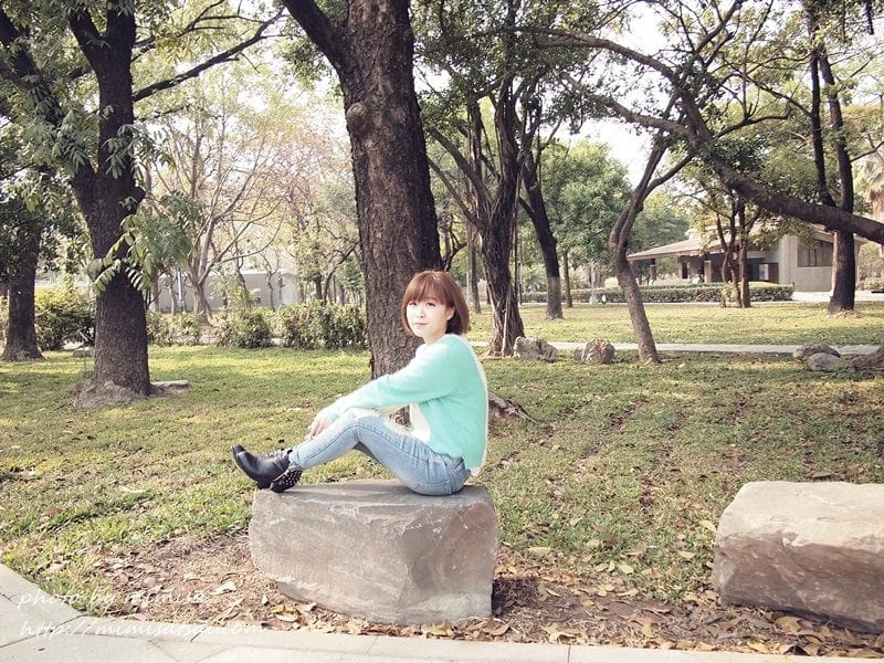 [分享] CHUU 羊毛x麻花拼接毛衣。韓國甜美性感時尚品牌