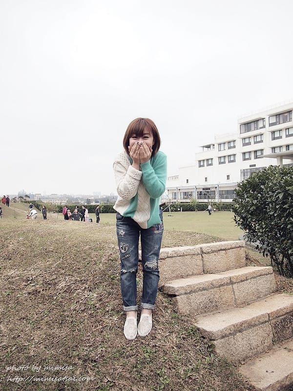 [分享] CHUU 羊毛x麻花拼接毛衣。韓國甜美性感時尚品牌