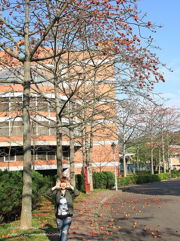 [分享] 美不勝收的中華大學小郊遊。春季賞花趣