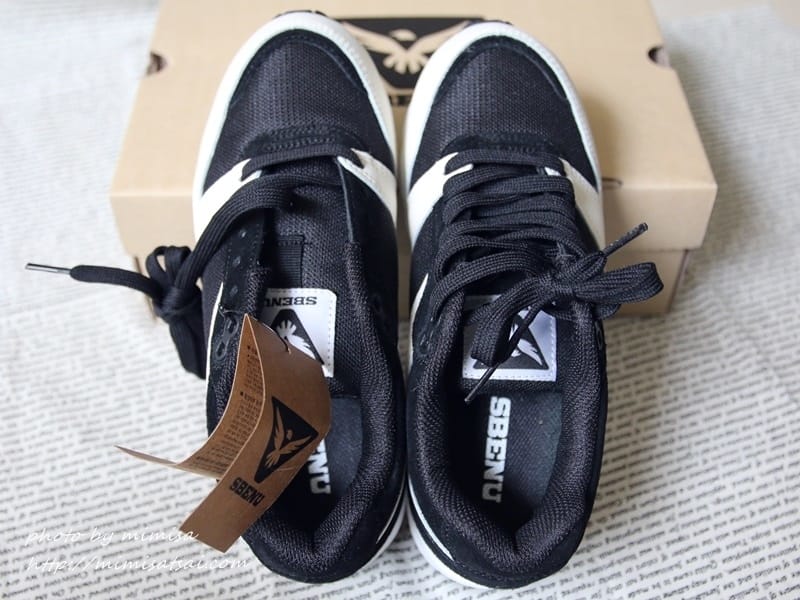 [鞋子] 終於等到韓國很火紅的SBENU黑天鵝款。我也和再臨歐爸穿情侶鞋了