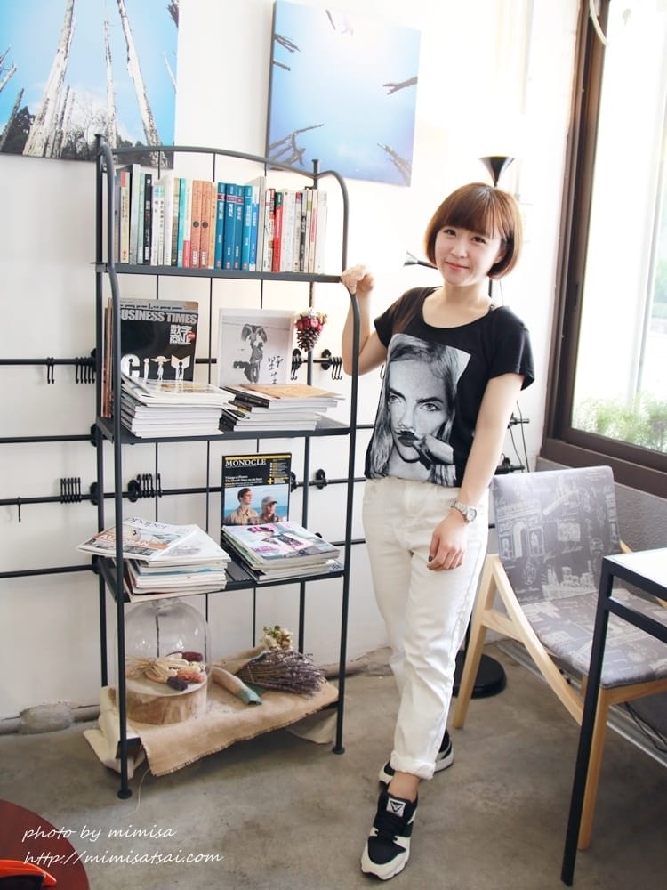 [鞋子] 終於等到韓國很火紅的SBENU黑天鵝款。我也和再臨歐爸穿情侶鞋了