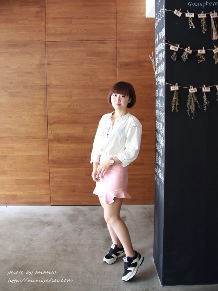 [鞋子] 終於等到韓國很火紅的SBENU黑天鵝款。我也和再臨歐爸穿情侶鞋了