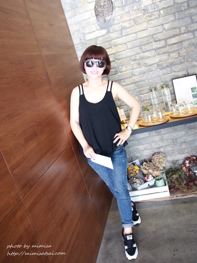 [鞋子] 終於等到韓國很火紅的SBENU黑天鵝款。我也和再臨歐爸穿情侶鞋了