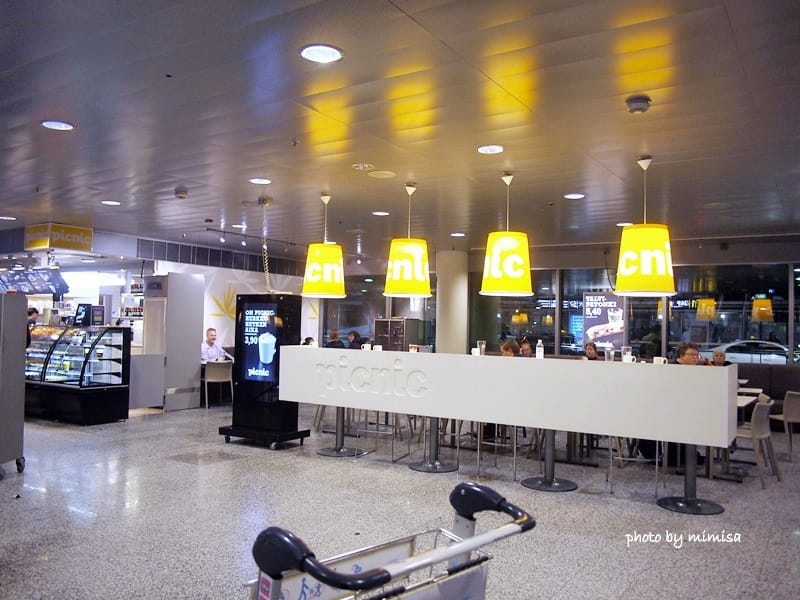 [北歐] 夢幻童話故事的蜜月自助行。芬蘭赫爾辛基萬塔機場Helsinki Vantaa Airport & 芬蘭航空