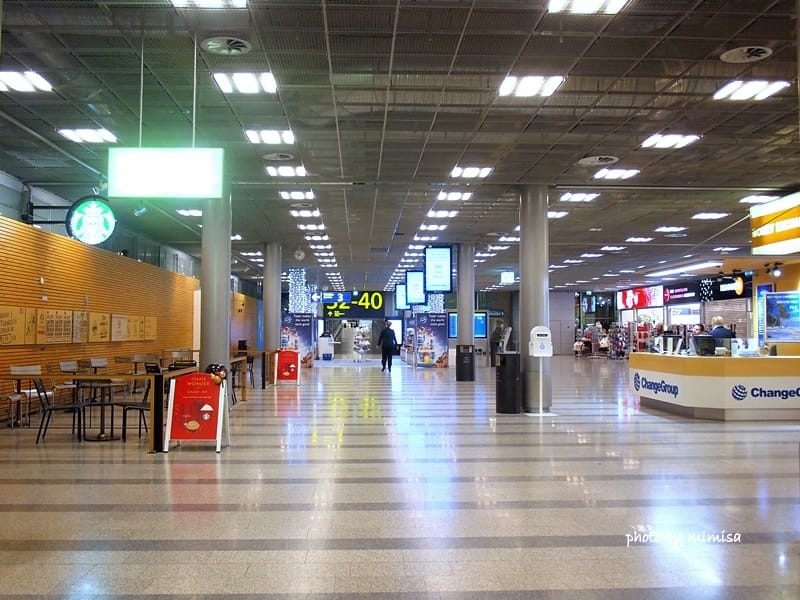 [北歐] 夢幻童話故事的蜜月自助行。芬蘭赫爾辛基萬塔機場Helsinki Vantaa Airport & 芬蘭航空