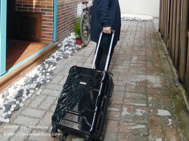 [行李箱] American Tourister 美國旅行者21吋行李箱。小旅行的好幫手