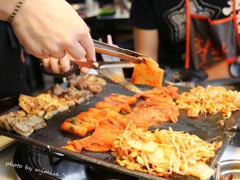 [美食] 台北 來自韓國超高CP值正宗八色烤肉。一次擁有八種不同的美味饗宴