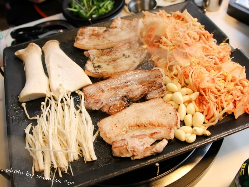 [美食] 台北 來自韓國超高CP值正宗八色烤肉。一次擁有八種不同的美味饗宴
