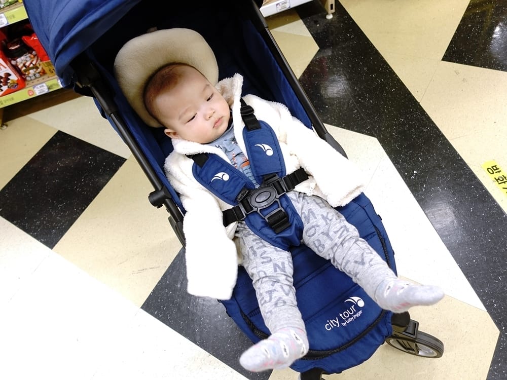 [BABY] baby jogger city tour 輕量旅行車。輕巧到連海關都大呼驚奇!!!