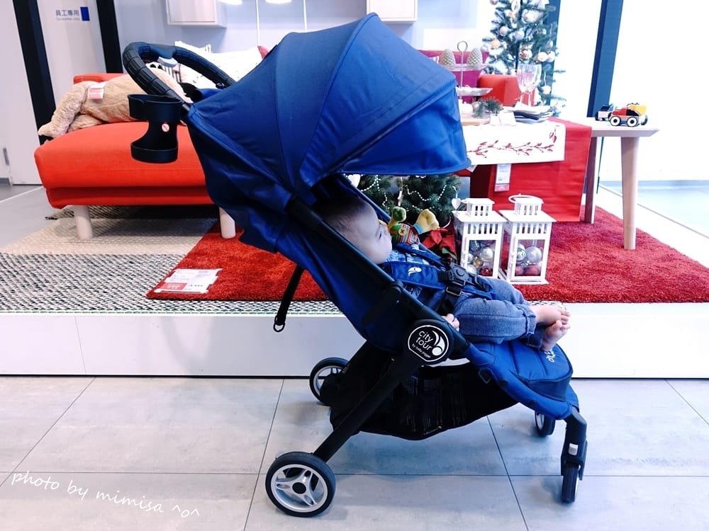[BABY] baby jogger city tour 輕量旅行車。輕巧到連海關都大呼驚奇!!!