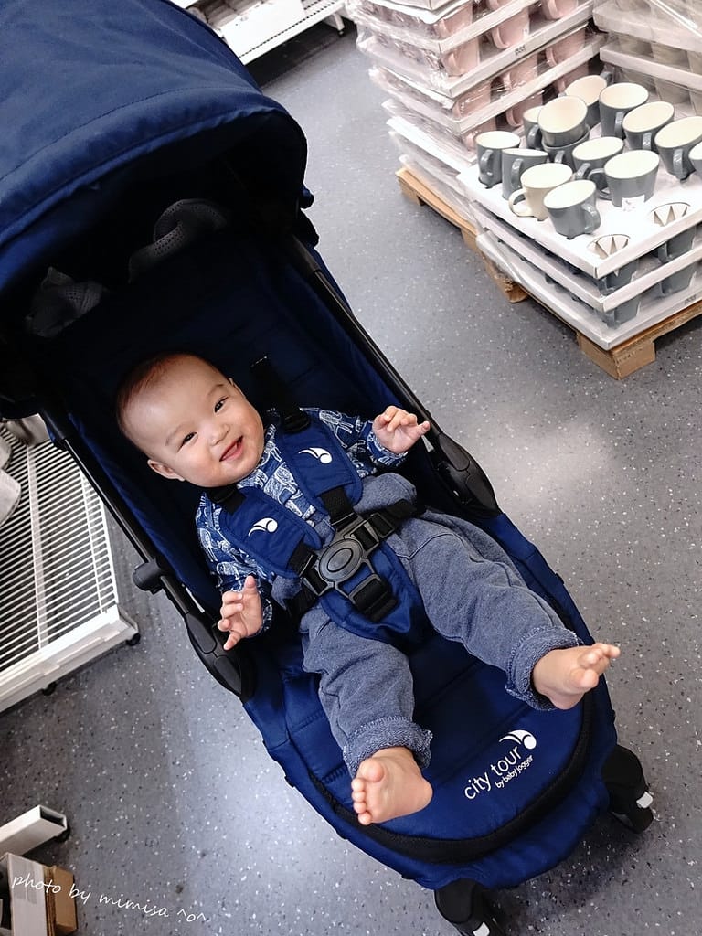 [BABY] baby jogger city tour 輕量旅行車。輕巧到連海關都大呼驚奇!!!