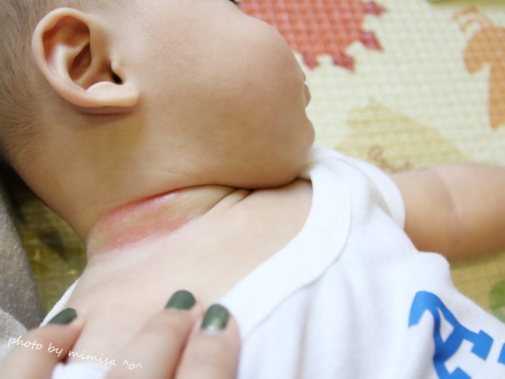 [BABY] Chicco原生脂系列讓寶寶回到最自然的呵護。沐浴油、潤膚乳液、四合一護膚膏及液態爽身粉