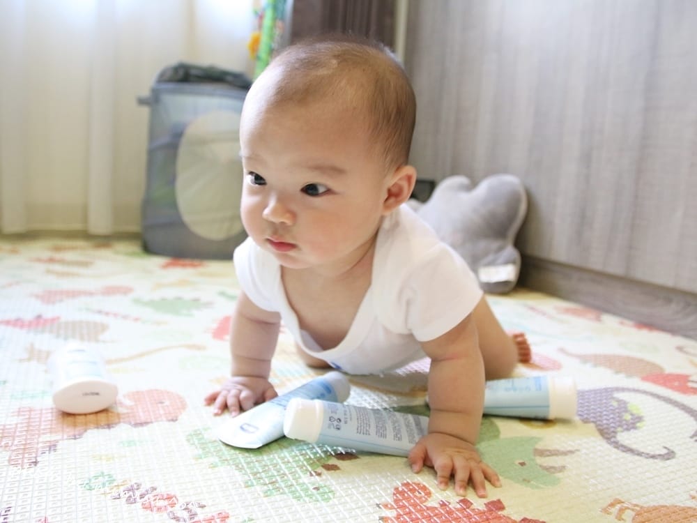 [BABY] Chicco原生脂系列讓寶寶回到最自然的呵護。沐浴油、潤膚乳液、四合一護膚膏及液態爽身粉