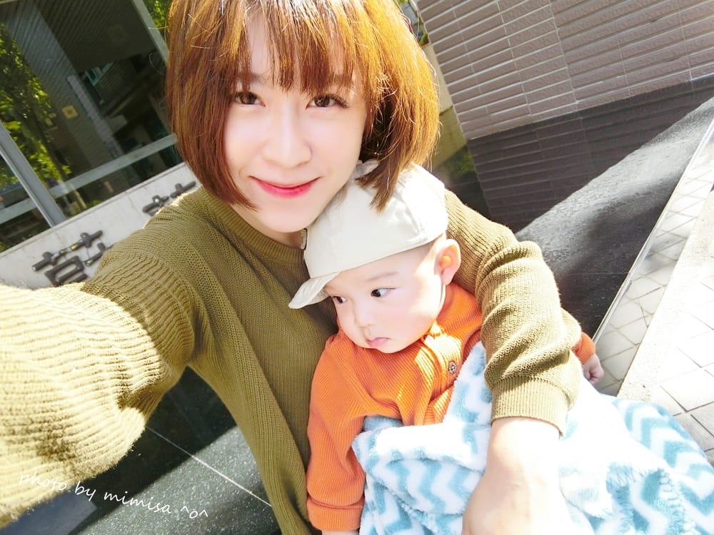 [BABY] 翻爬坐的7、8、9個月。帶小孩只不過是一塊小蛋糕(好狂妄的樂觀傻媽咪)