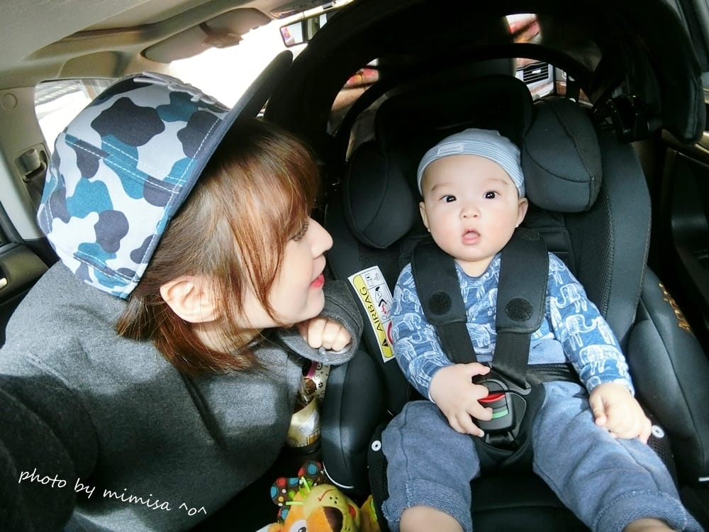[BABY] 翻爬坐的7、8、9個月。帶小孩只不過是一塊小蛋糕(好狂妄的樂觀傻媽咪)