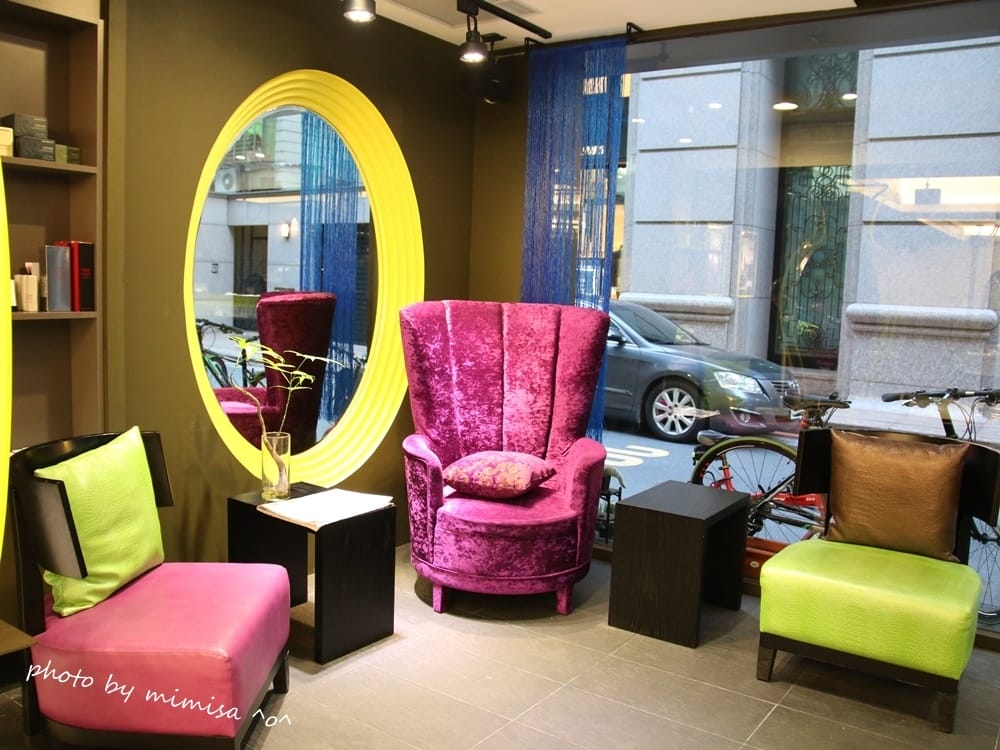 [髮型] 台北東區激賞髮型。一次就愛上的CPF離子護和霧感藍綠色調的染髮