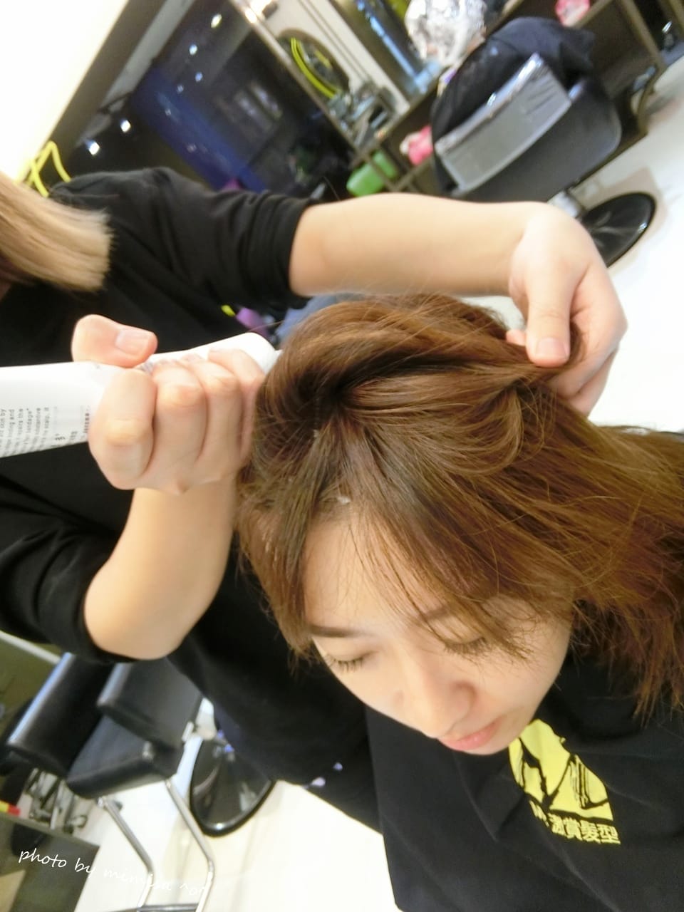 [髮型] 台北東區激賞髮型。一次就愛上的CPF離子護和霧感藍綠色調的染髮