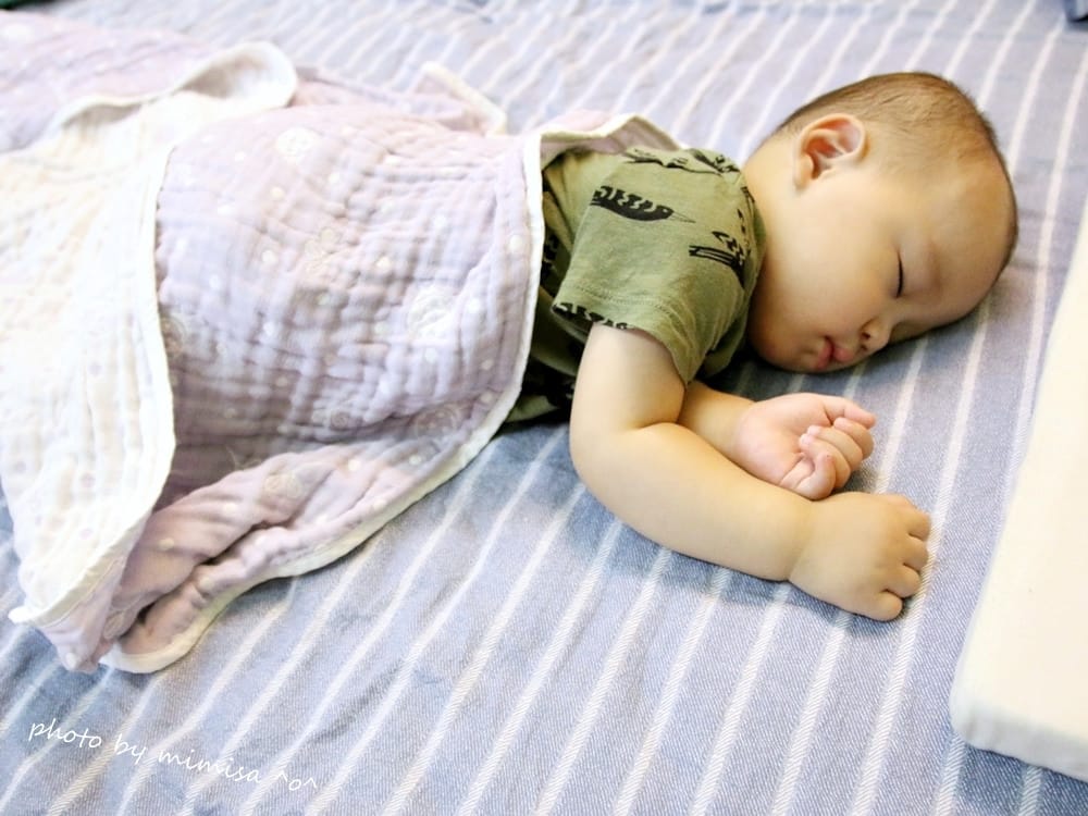 [BABY] nac nac 四層紗幸福瓢蟲防踢被&四季薄被。讓寶貝有個香甜的好眠