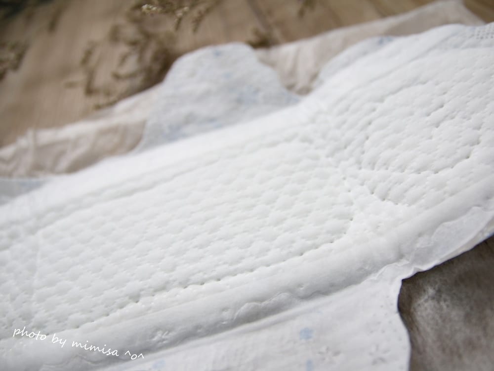 日本@cosme第一名elis愛麗思清爽零感日用、夜用衛生棉。讓我愉快的陪伴每月一次的好朋友