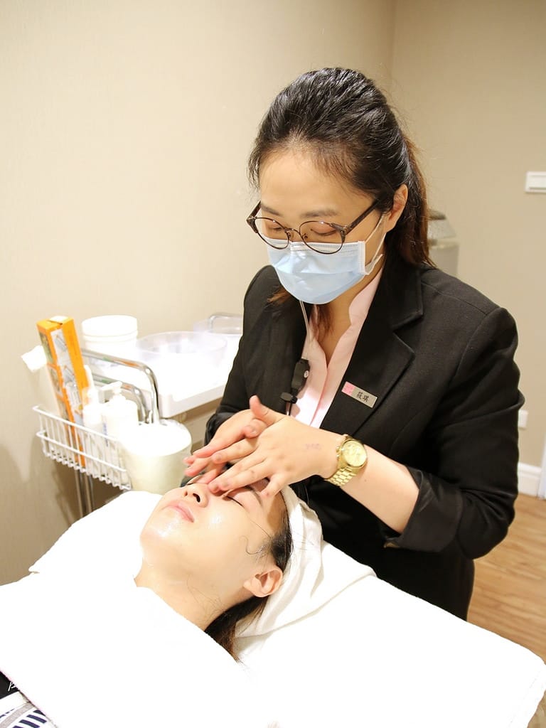 [醫美] 聖宜診所新竹店。V無痕音波讓我擺脫鬆垮老皮臉