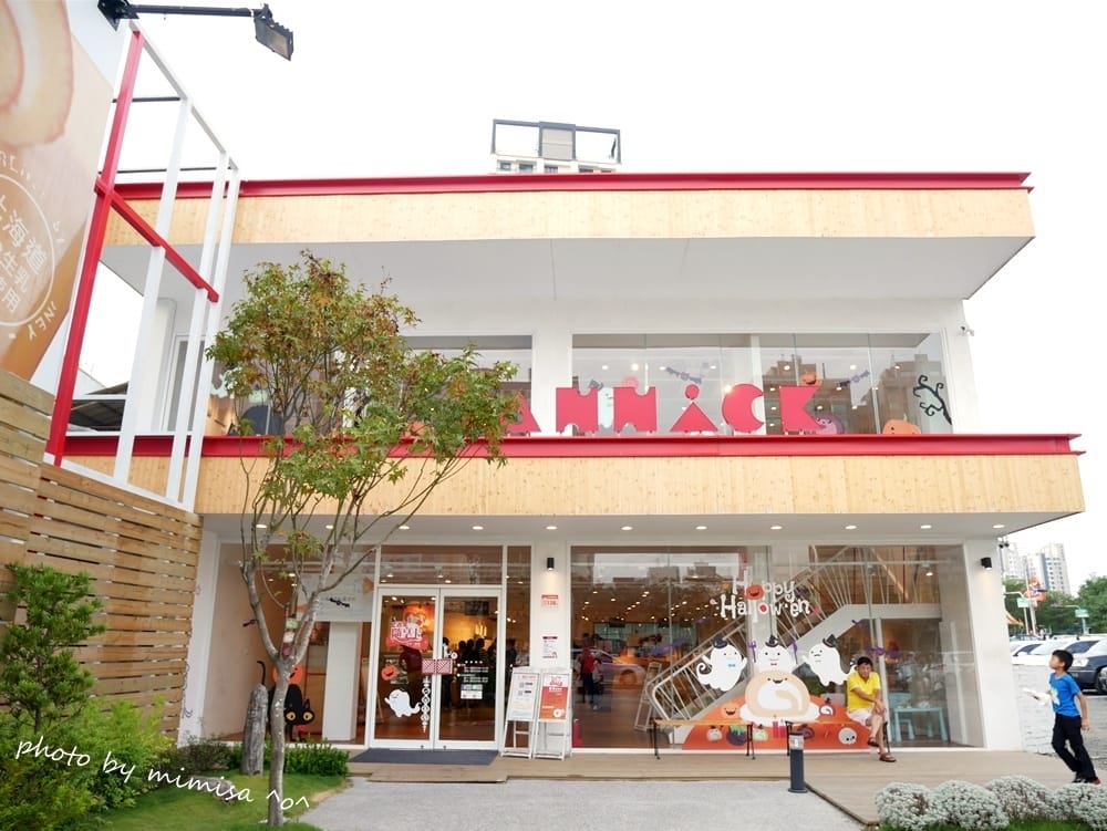 [下午茶] 亞尼克台南安平店。萬聖節就來去亞尼克挑選甜點吧!!!