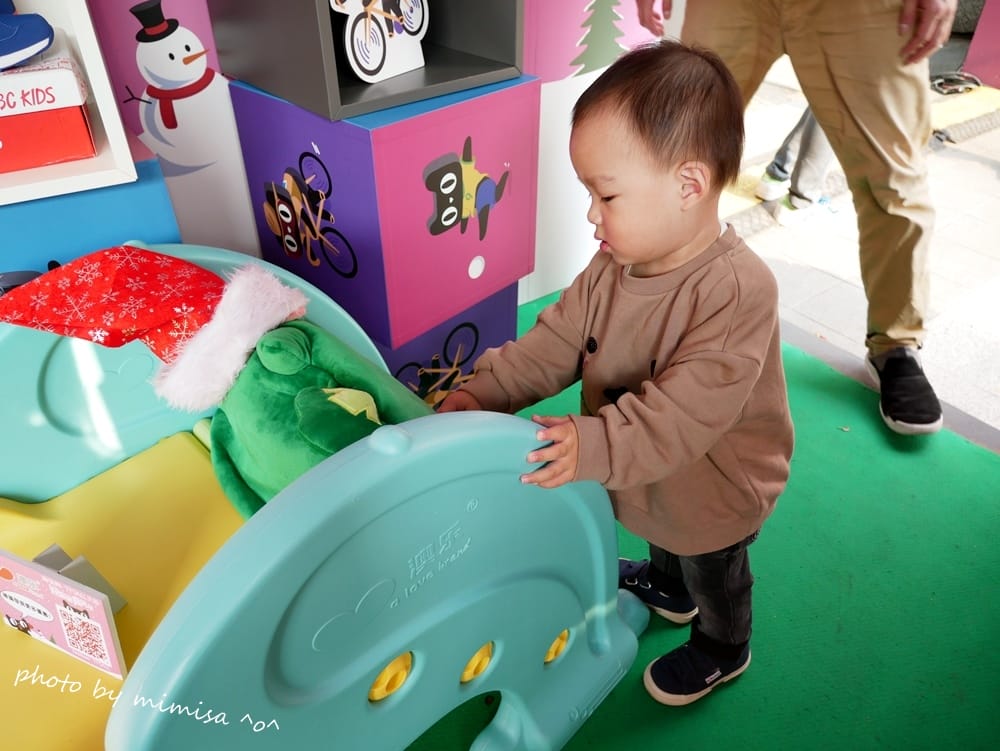 來去新北耶誕城找淘寶天貓貨櫃屋互動拿好禮囉!!!! - 第25張圖 來去新北耶誕城找淘寶天貓貨櫃屋互動拿好禮囉!!!!