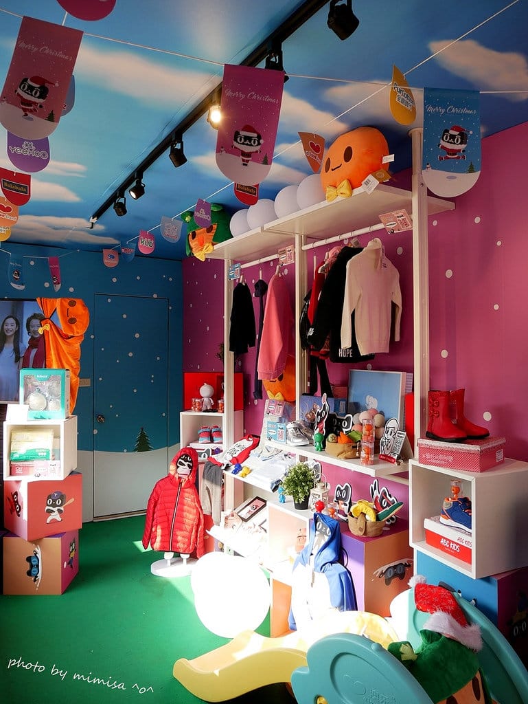 來去新北耶誕城找淘寶天貓貨櫃屋互動拿好禮囉!!!!