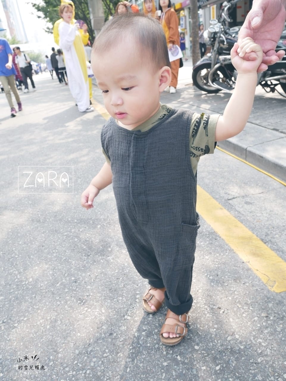 [BABY] Huhu秋季穿搭。依舊是1年前的小肉Hu~