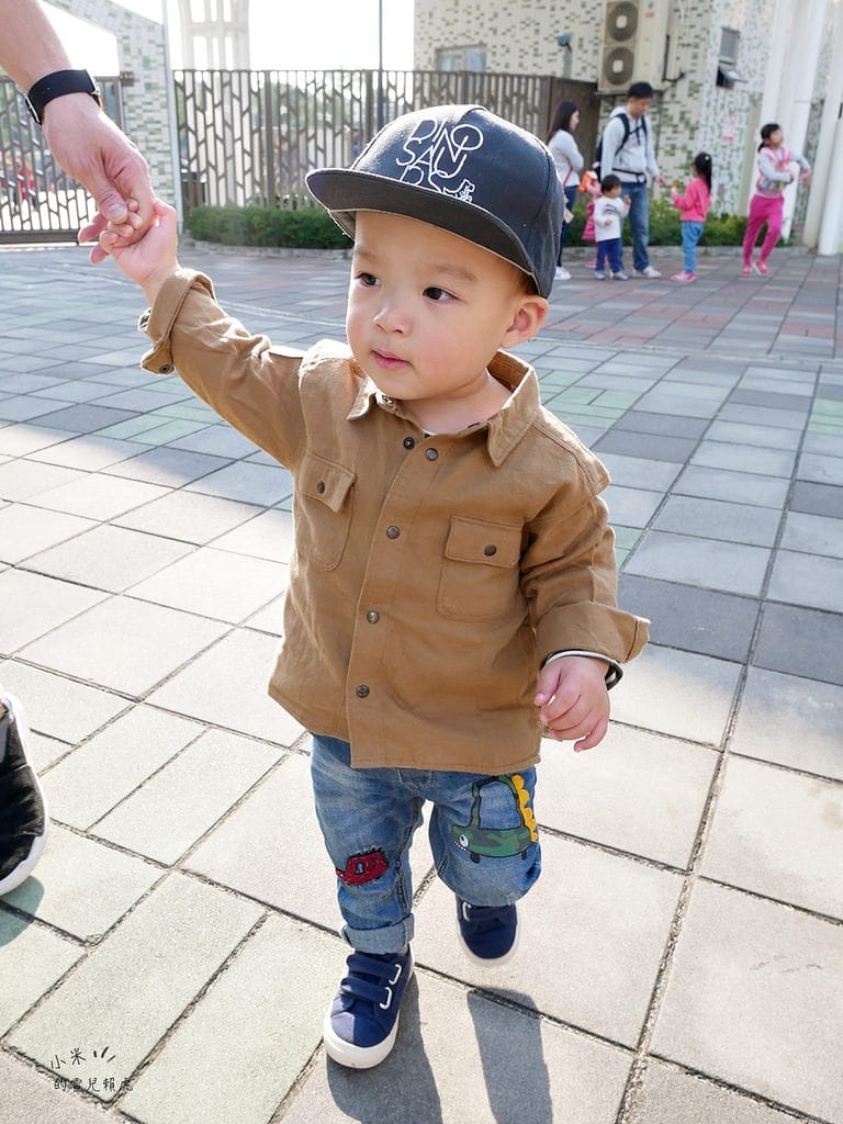 [BABY] Huhu冬季穿搭。依舊是1年前的小肉Hu