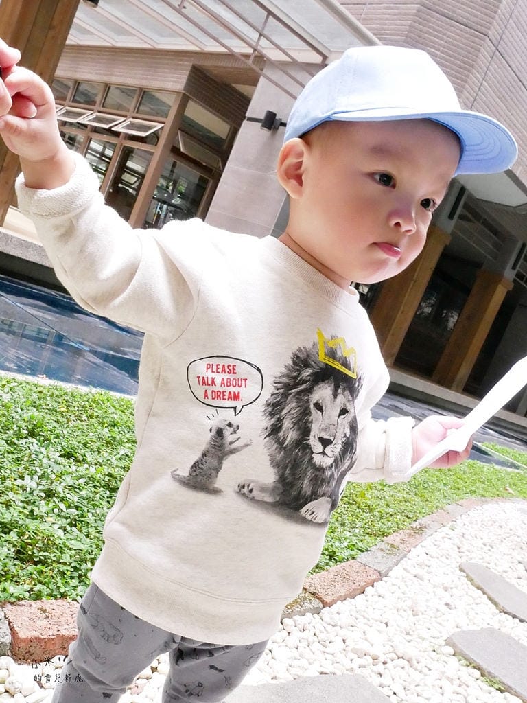 [BABY] Huhu冬季穿搭。依舊是1年前的小肉Hu
