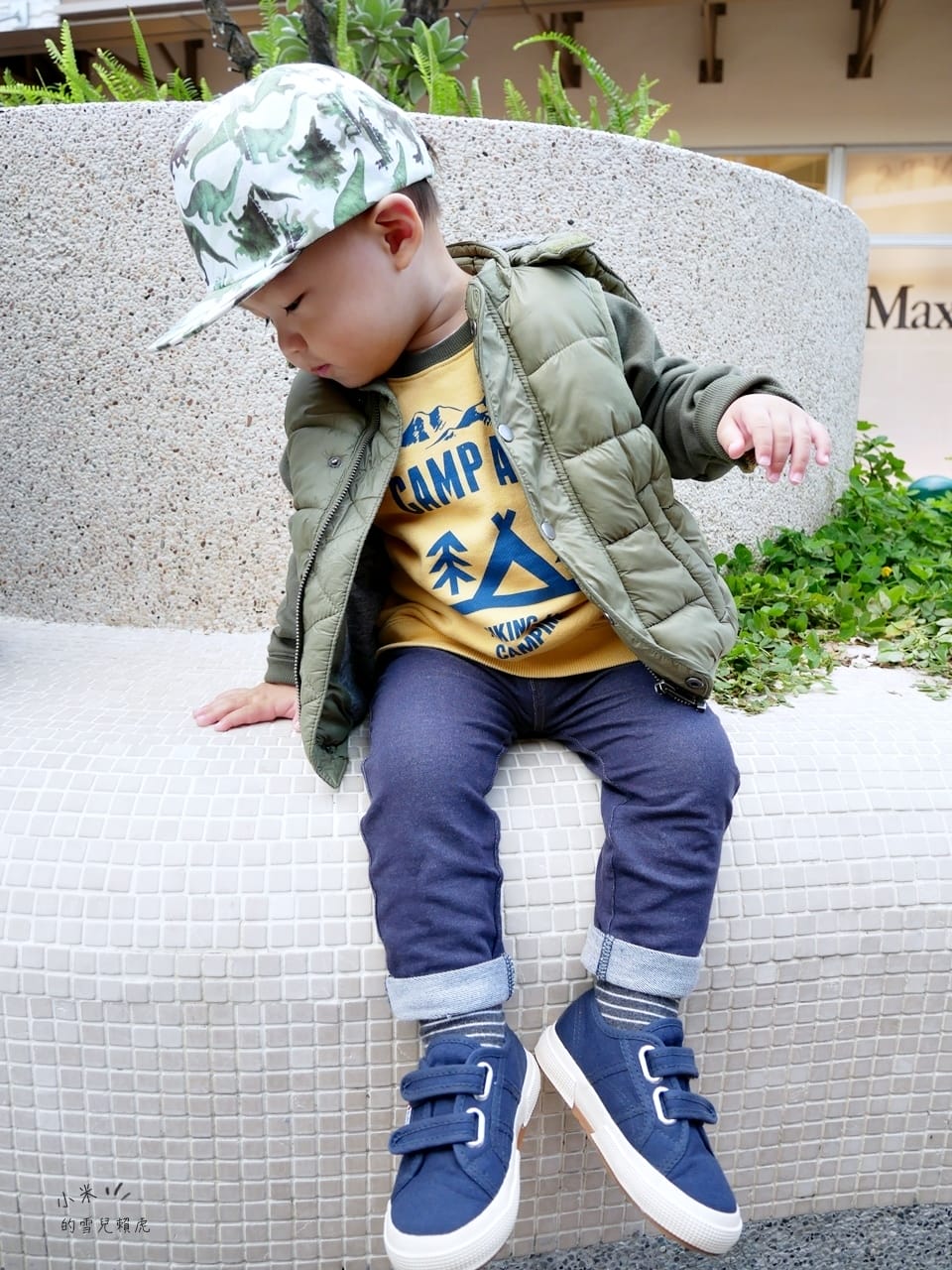 [BABY] Huhu冬季穿搭。依舊是1年前的小肉Hu