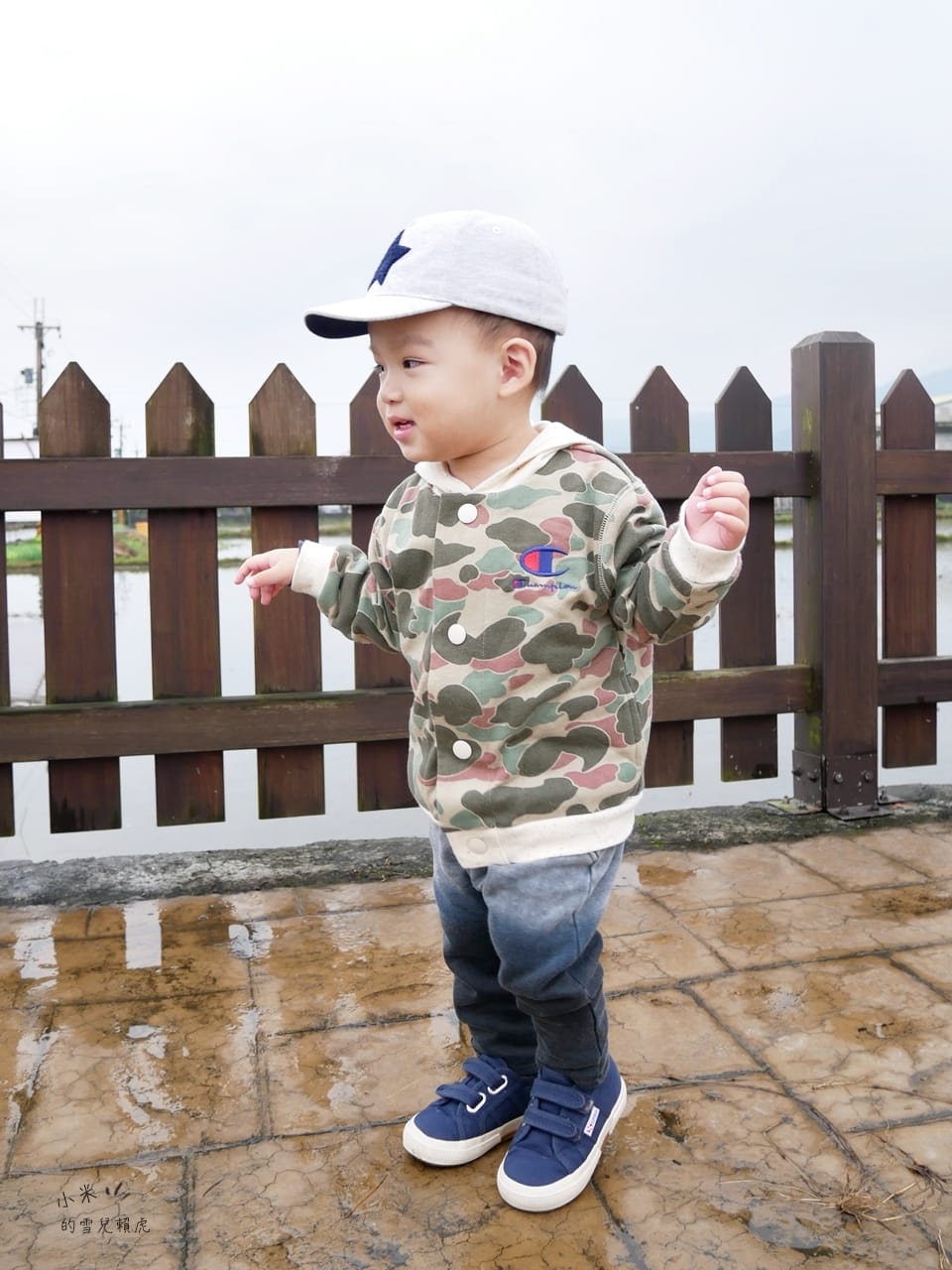 [BABY] Huhu冬季穿搭。依舊是1年前的小肉Hu