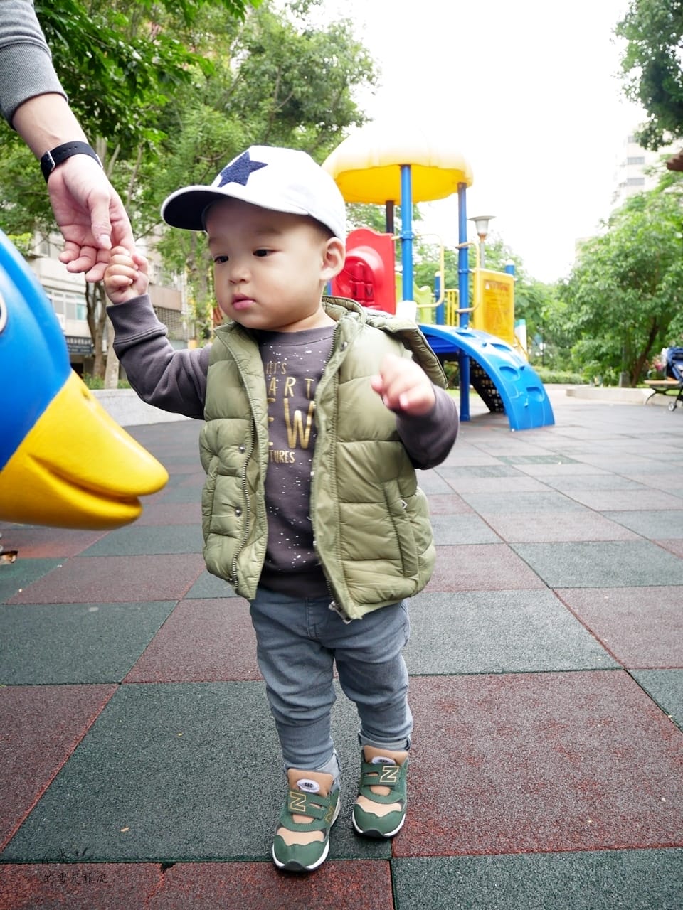 [BABY] Huhu冬季穿搭。依舊是1年前的小肉Hu