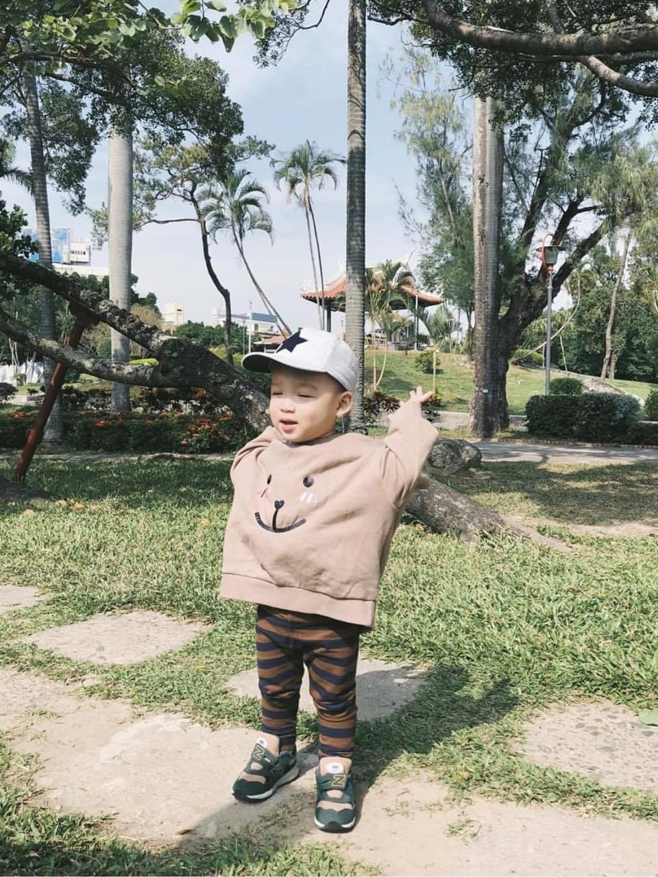 [BABY] Huhu冬季穿搭。依舊是1年前的小肉Hu