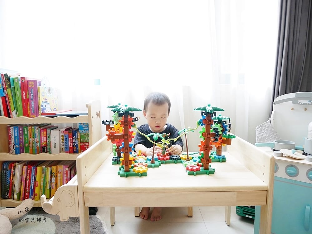 [BABY] MesaSilla幼兒實木家具。養成寶寶閱讀的好習慣~