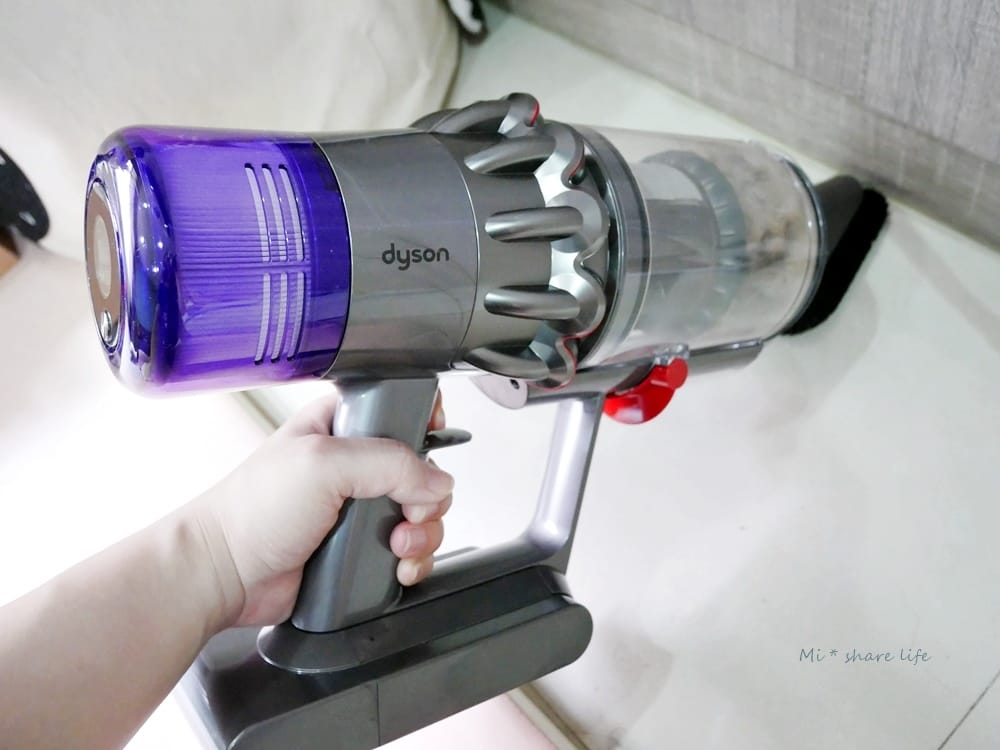 dyson (13).JPG dyson (13).JPG