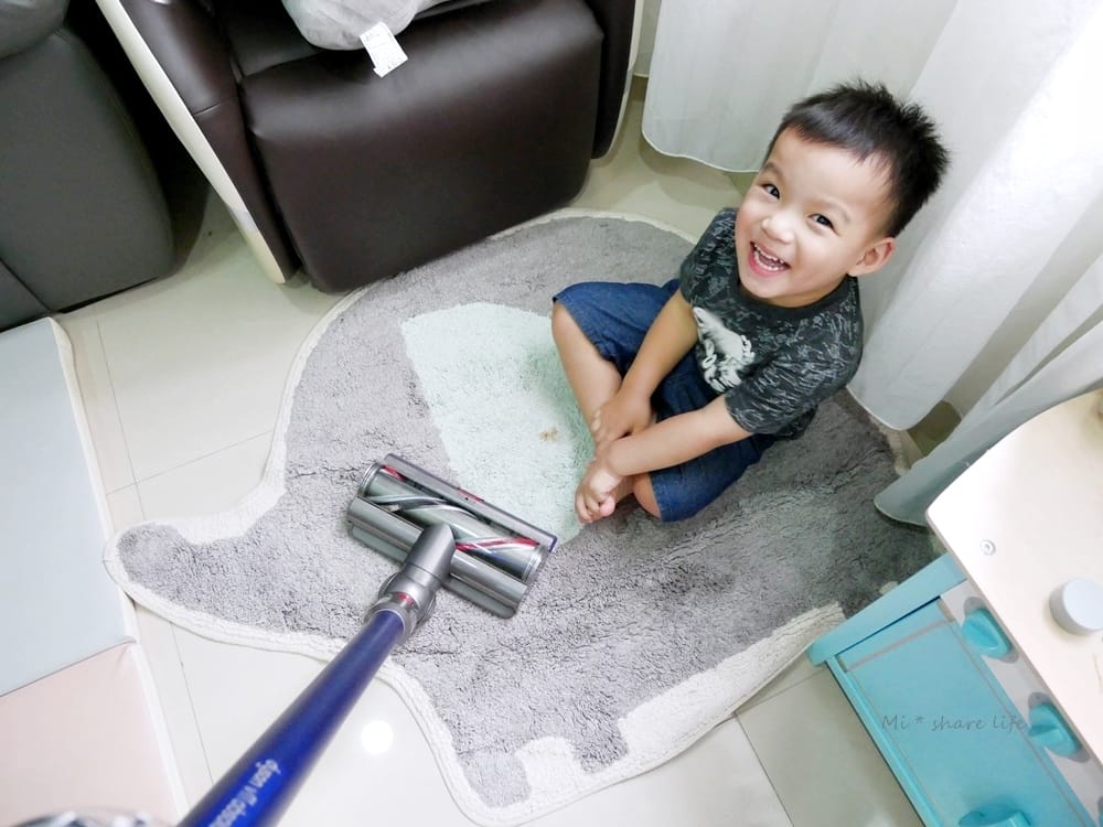 dyson (10).JPG dyson (10).JPG