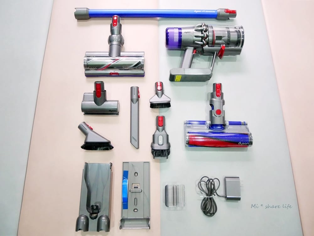 dyson (3).JPG dyson (3).JPG