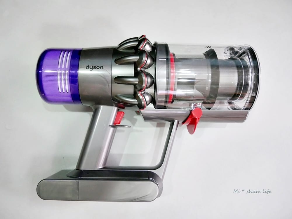 dyson (4).JPG dyson (4).JPG