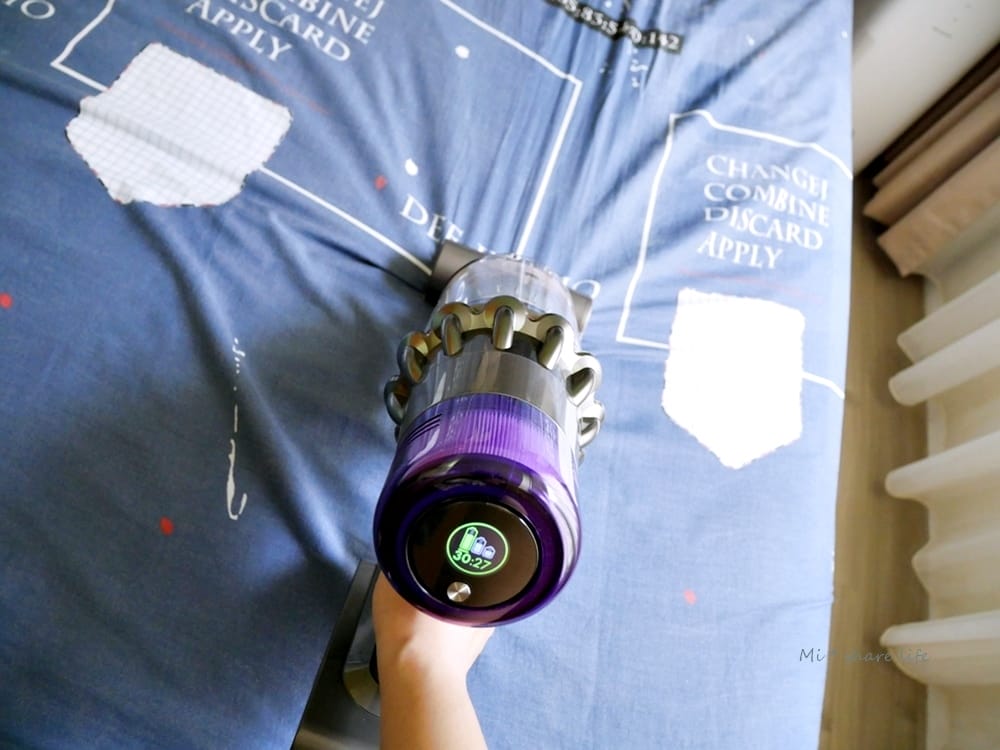 dyson (17).JPG dyson (17).JPG