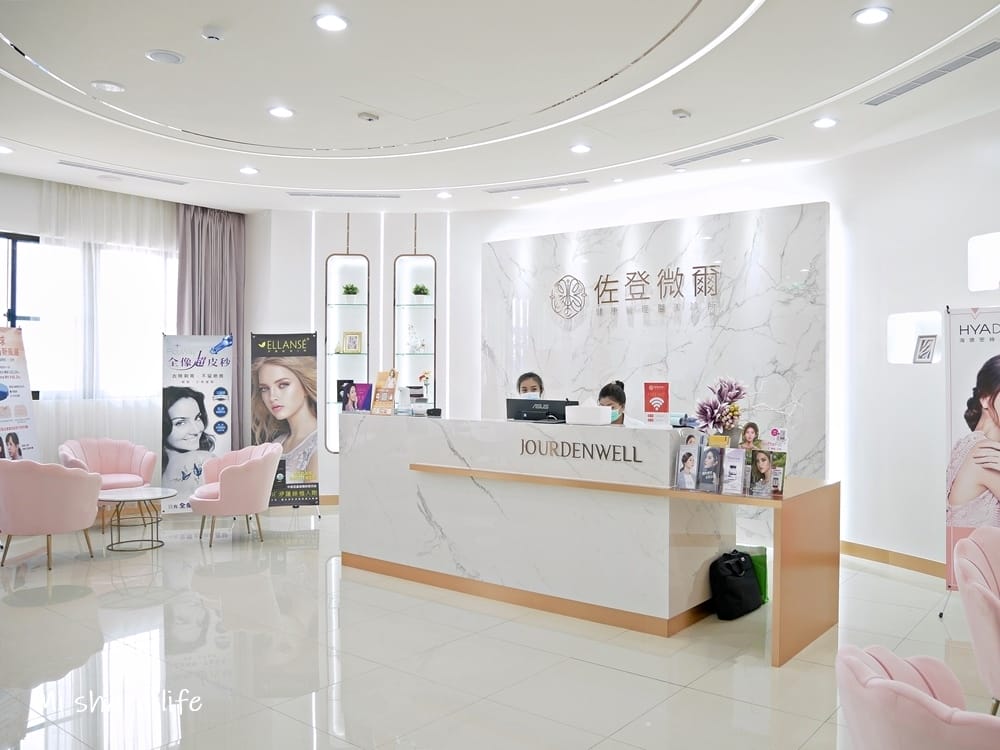 佐登妮絲 佐登微爾 (2).jpg