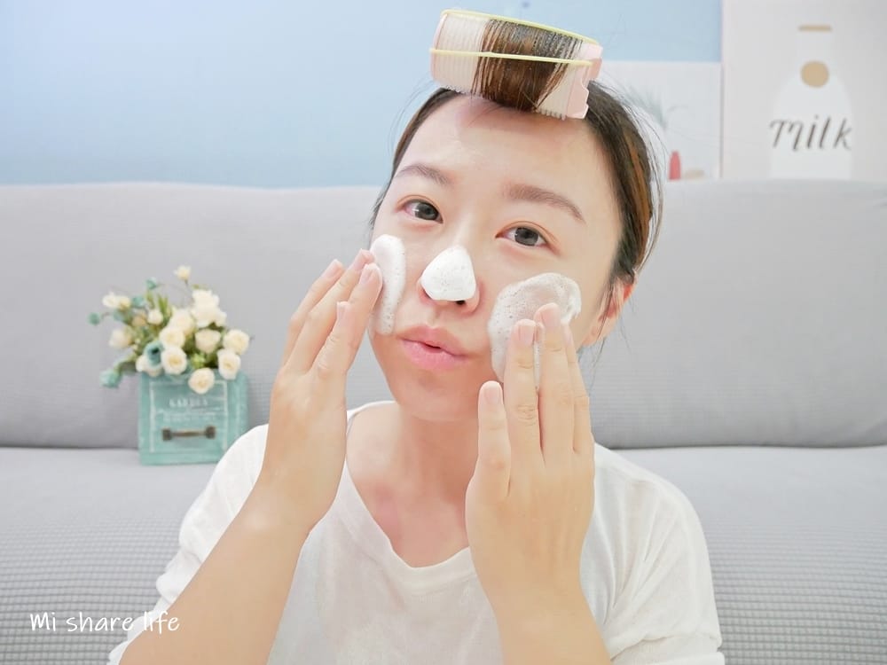 CHIC CHOC植萃舒活洗顏皂霜-使用中 CHIC CHOC植萃舒活洗顏皂霜-使用中