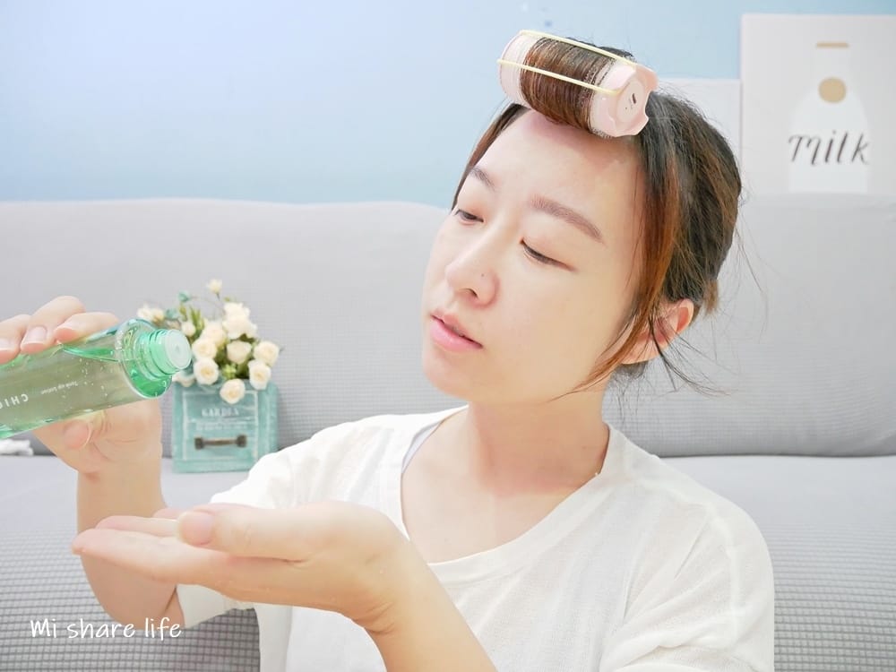 CHIC CHOC植萃舒活化粧水-使用中 CHIC CHOC植萃舒活化粧水-使用中